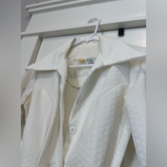 Vintage White Button Down Collared Long Sleeve Dress with Belt Pretty Pam - Picture 7 of 8